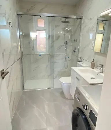 Luxury Apartment-studio In * מארבלה